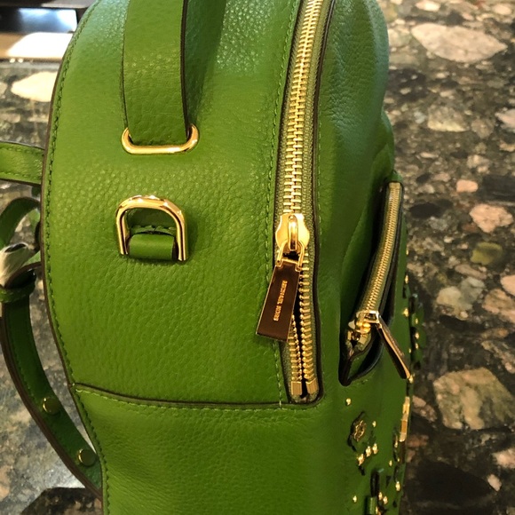 Authentic Michael Kors convertible backpack - Picture 8 of 8